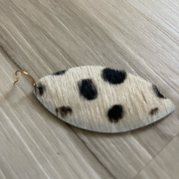 Cecelia Feather Leather Earrings - Black and Tan - Picture 2 of 3